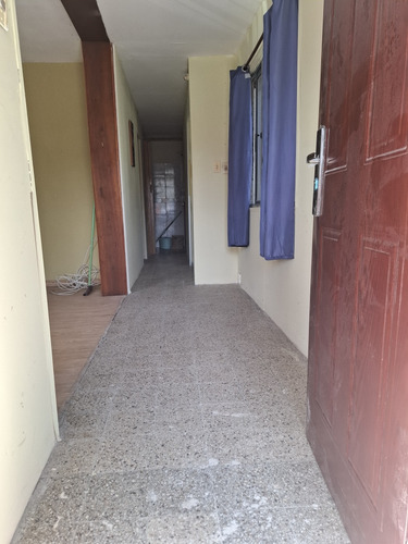 Casa Tipo Apartamento De 2 Dormitorios, Patio Pequeño Para Colgar Ropa.garantía Depósito En Atahualpa