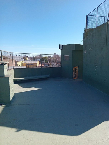 Excelente Local Deposito Y Vivienda