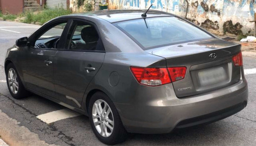 Kia Cerato 1.6 Ex3 6 Marchas