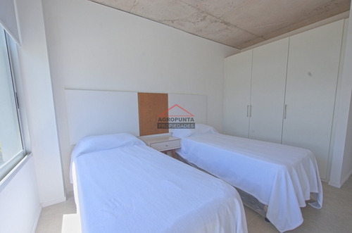 Apartamento En Punta Del Este- Ref: 5398