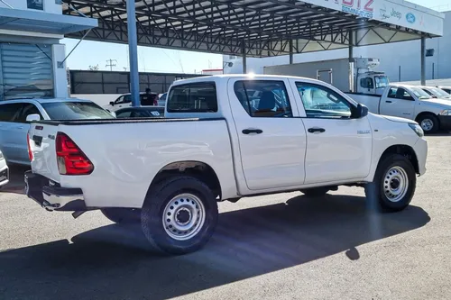 Toyota Hilux 2.8 Tdi Cabina Doble Mt