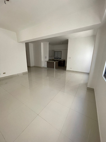 Imagen 2 de 8 de Apartamento De 1 Habitación En Piantini Centro De Santo Domingo