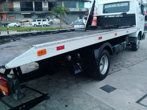 Imagem 2 de 9 de Volkswagen