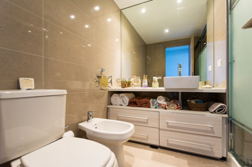 Apartamento Ubucado En Muy Buen Edificio A Metros Av Francia - Consulte !!!!!- Ref: 3233