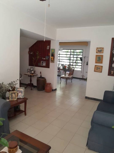 Venta De Casa En Urb Colinas De Bello Monte