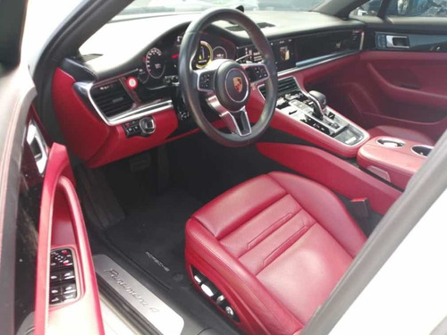 Porche Panamera 4 Europeo