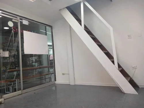 Local 2-20 Bulevar Niza 2 Piso 26mts Con Mezzanine