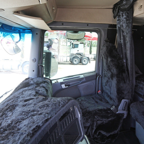 Imagem 7 de 11 de Scania R440 - 2013/13 - 8x2 (bap 2620)