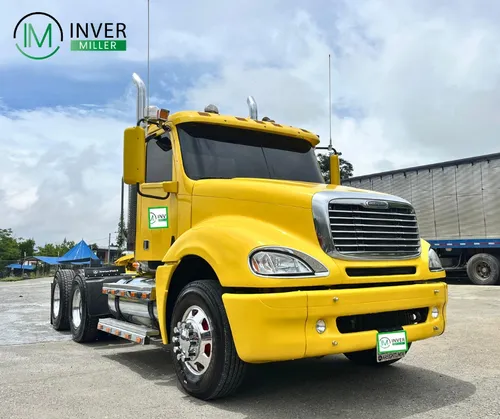 Freightliner Columbia Tractomula