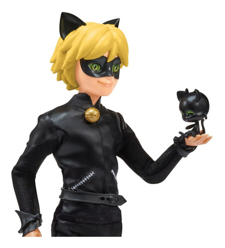 Imagen 2 de 4 de Miraculous Catnoir Muñeca