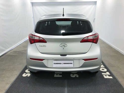 Imagem 10 de 15 de Hyundai Hb20 Comfort Plus 1.0 - Flex Mec.
