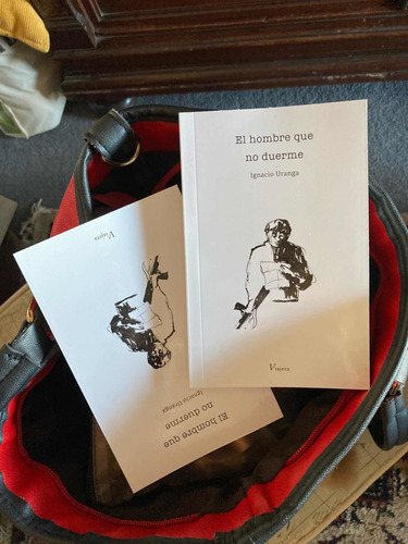 Imagen 4 de 4 de Libro El Hombre Que No Duerme Ignacio Uranga Viajera Ed
