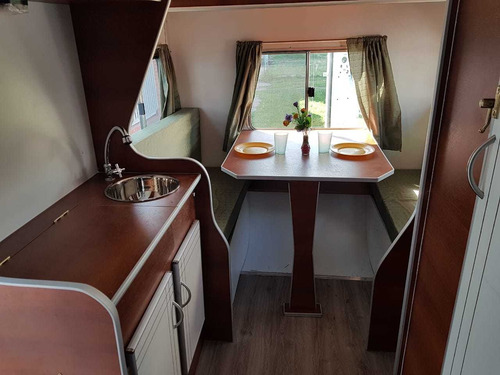 Imagen 7 de 8 de Casa Rodante Modelo 310 Para 4 Personas Lomas Camping Ronik