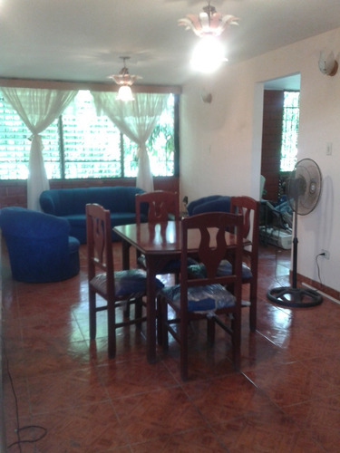 Imagen 2 de 12 de Apartamento En Guatire. Las Rosas