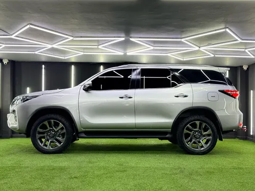 Toyota Fortuner Srv 2022