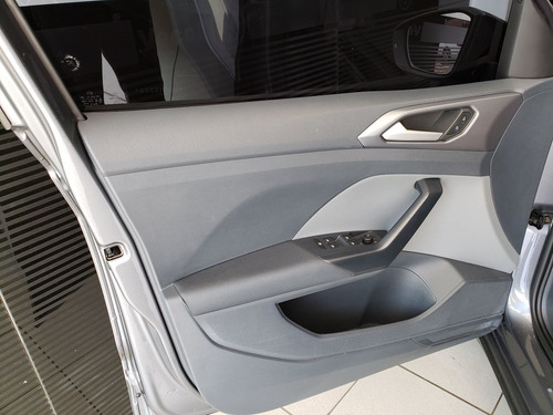 Imagem 8 de 13 de Volkswagen T-cross 1.0 4p 200 Tsi Flex Comfortline Automátic