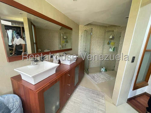 Apartamento Piso Medio Regency Plaza Remodelado En Calle Cerrada En Venta En Los Naranjos Avenida Norte 4 Caracas