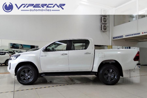Imagen 8 de 14 de Toyota Hilux Srv 2.7 2023 0km