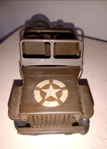 Antiguo Jeep Militar Triang