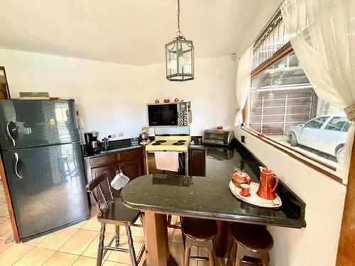 Venta De Casa Con Amplia Terraza En Los Angeles De San Rafael De Heredia
