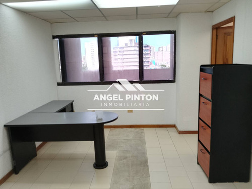 Oficina En Alquiler En Av Bella Vista Maracaibo Api 6425