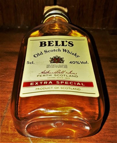 Botella Miniatura Whisky Bell's Extra Especial Cerrada 1985 (Usado)