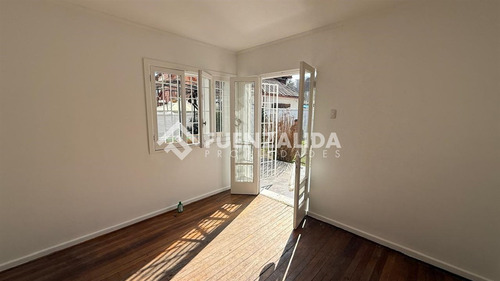 Casa En Arriendo De 5 Dorm. En Ñuñoa