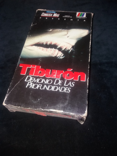 Película Documental Tiburon Vhs