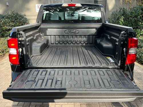 Imagen 13 de 15 de Ford Maverick Lariat Shadow Black