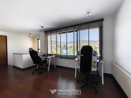 Casa En Arriendo De 4 Dorm. En Lo Barnechea