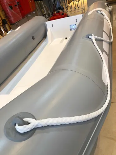 Bote Semirrigidos Kiel 360 Matriza + Motor Mercury 9.9 Hp 4t
