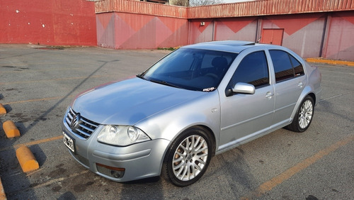 Imagen 4 de 12 de Volkswagen Bora 2009 1.8 Highline T 180cv
