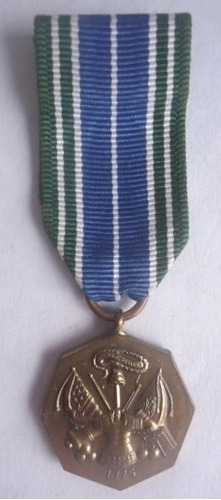 Antigua Medalla Por Logros En El Ejercito Americano! Oferta!