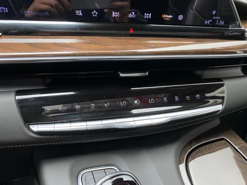 Cadillac Escalade 600d