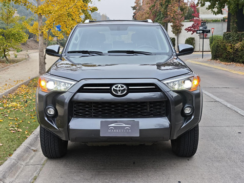 Toyota 4 Runner Sr5 4x2 2022