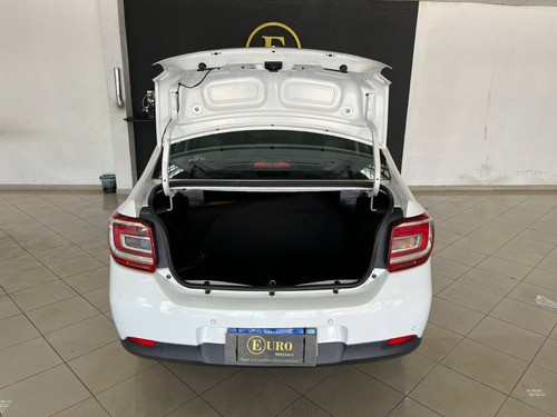 Renault Logan 1.6 Iconic 16v X-tronic 4p