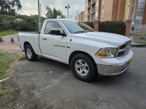 Dodge Ram 5.7 1500 Slt 4x2