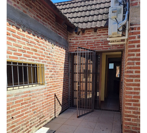 Jm Se Alquila Amplia Y Cómoda Casa