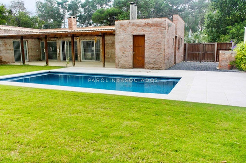 Moderna Casa En Rincon Del Indio -ref:1690
