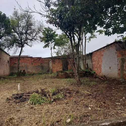 Terreno Com 560 M2 Com Casa Em Alvenaria