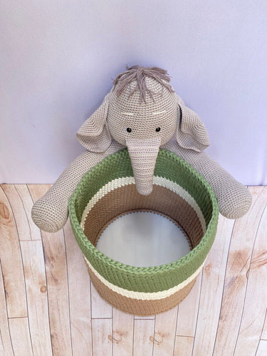 Cesto Fio De Malha Com Bichinho Elefante Amigurumi Em CrochĂȘ