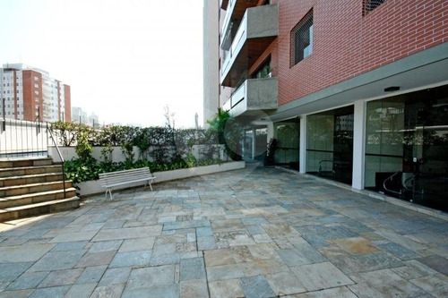 Imagem 13 de 17 de Apartamento Reformado Na Região Mais Tranquila Da Vila Madalena - Reo87955
