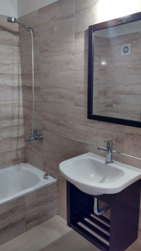 Imagen 4 de 7 de Departamento En Venta En Canning