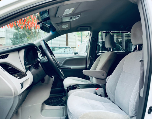 Toyota Sienna 3.5 Xle At