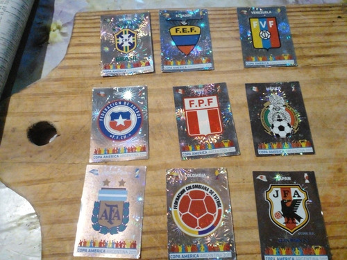 Lote De 9 Figuritas Escudos Copa América Argentina 2011