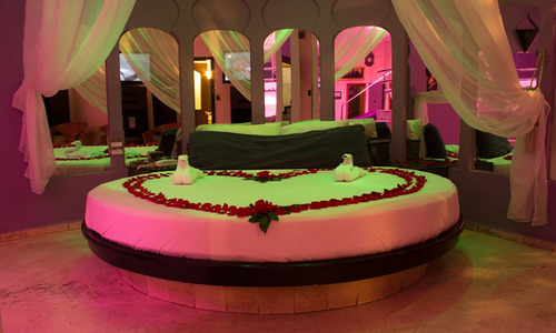 Hotel Aladdin Caracas En Venta: Exclusividad Y Elegancia En El Distrito Financiero Alfonso 24-21265
