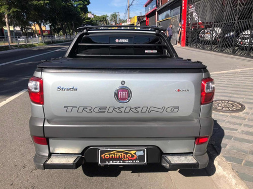 Imagem 4 de 12 de Fiat Strada 2016 1.6 16v Trekking Cab. Dupla Flex 3p