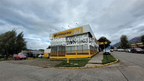 Local Comercial Con Bodega En Arriendo Coyhaique 550 M2