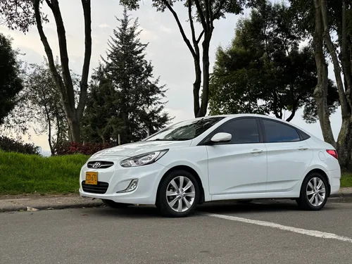 Hyundai Accent 1.6l 4 p
