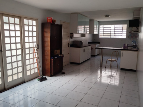 Amplo Sobrado Com 3 Dorms E 1 Suite